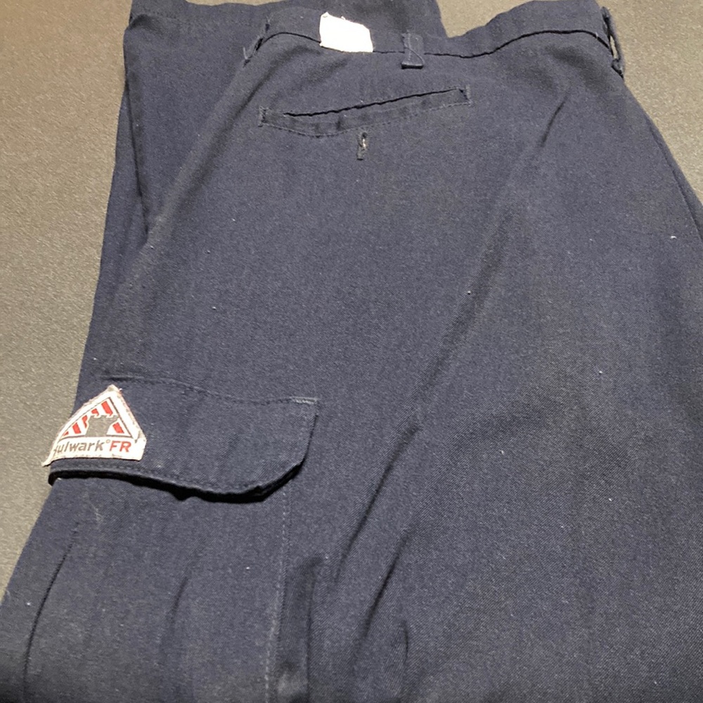 NWOT Bulwark flame resistant work pants